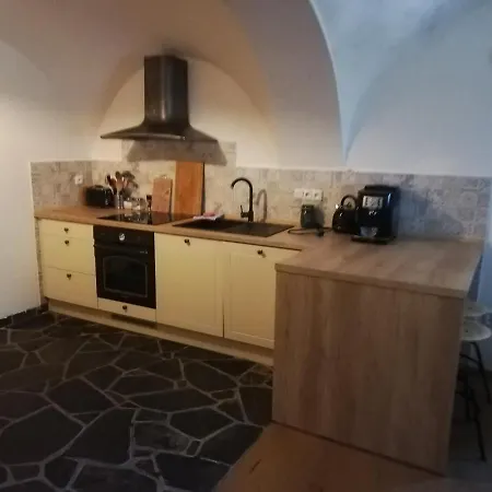 Chalupa U Stoleté Lípy šléglov Nyaraló Šleglov